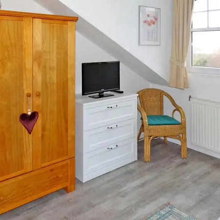 Apartamento 1 Bedroom Cozy In Sellin Ostseebad