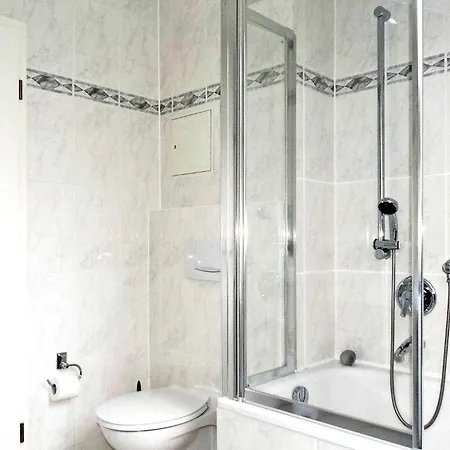 Apartamento 1 Bedroom Cozy In Sellin Ostseebad *